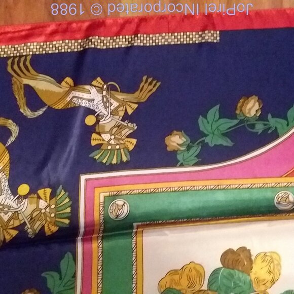 Designer Roman Chariot Horses Scarf - Picture 4 of 12